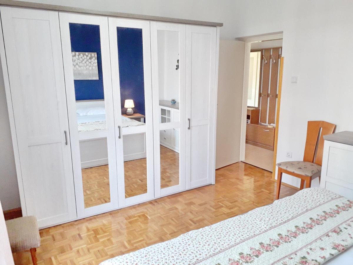 Apartments J&R Babara Биоград-на-Мору Экстерьер фото
