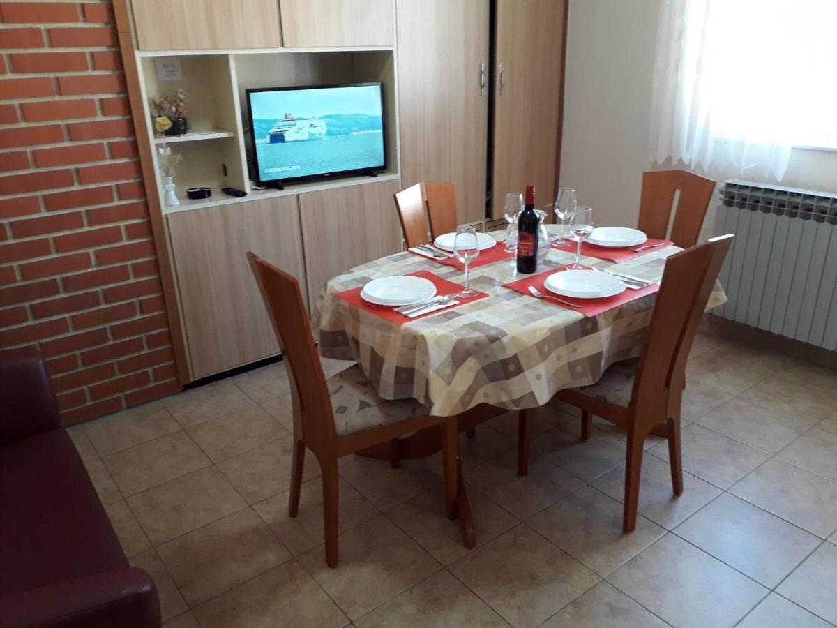 Apartments J&R Babara Биоград-на-Мору Экстерьер фото